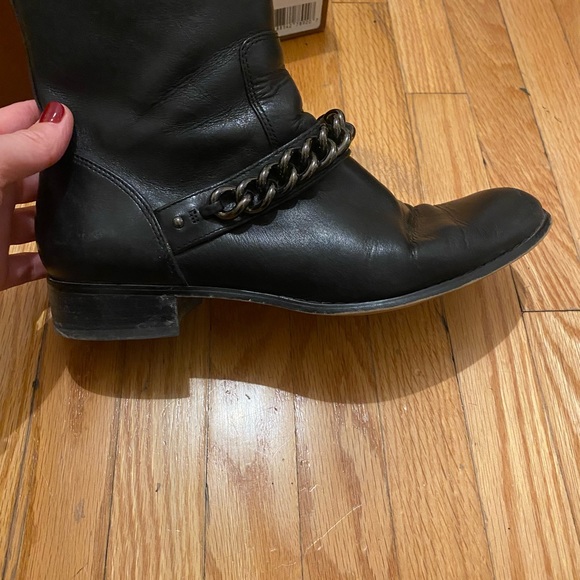 Leather bootie, super comfortable wore them only a few times. Brand is coach - Picture 4 of 6